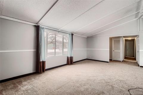 201 Elm St, Bennett, CO 80102 photo 3