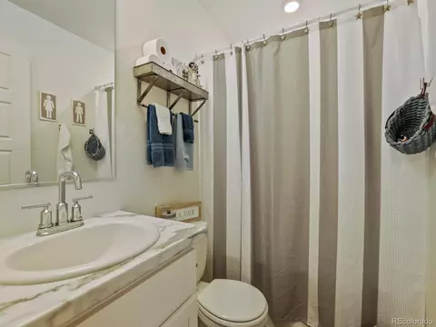 Bath - 286 Cardinal St, Johnstown, CO 80534 photo 4 of 4