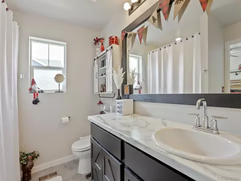 Bath - 286 Cardinal St, Johnstown, CO 80534 photo 3 of 4