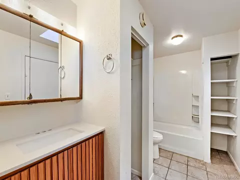 Bath - 1901 Columbine Ave, Boulder, CO 80302 photo 4 of 5