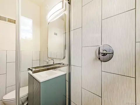 Bath - 1901 Columbine Ave, Boulder, CO 80302 photo 2 of 5