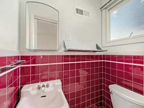 Bath - 1901 Columbine Ave, Boulder, CO 80302 photo 3 of 5