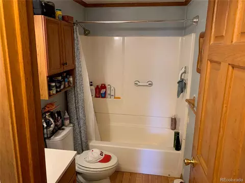 Bath - 493 Cascade Cir, Silverthorne, CO 80498 photo 2 of 2
