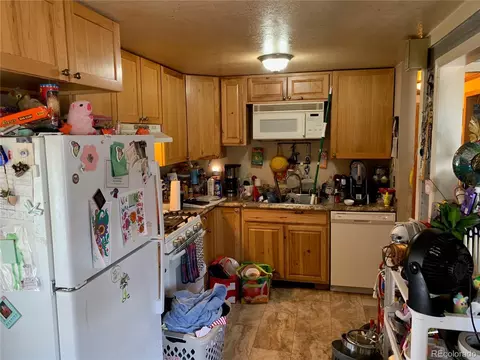 Kitchen - 493 Cascade Cir, Silverthorne, CO 80498 photo 2 of 2