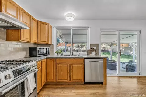 Kitchen - 16298 E Bates Dr, Aurora, CO 80013 photo 4 of 4