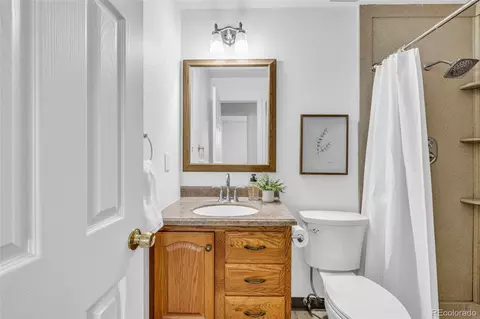 Bath - 16298 E Bates Dr, Aurora, CO 80013 photo 1 of 4