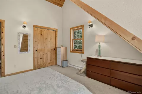 Bedroom - 12090 Tecumseh Trl, Conifer, CO 80433 photo 4 of 5