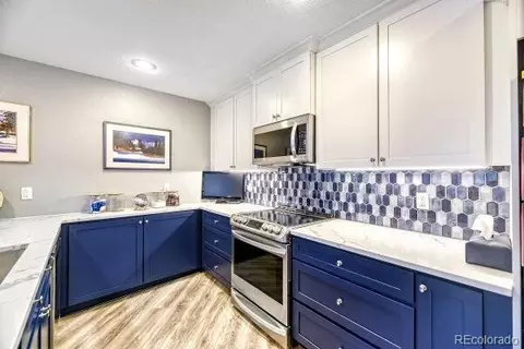 209 E Highline Cir #104, Centennial, CO 80122