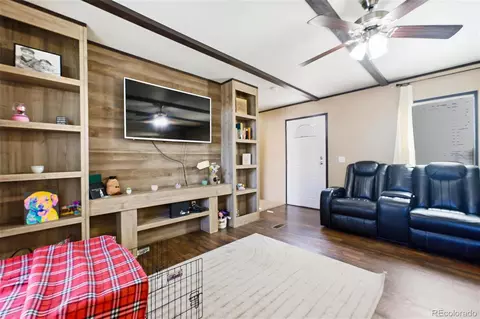 204 B St, Evans, CO 80620 photo 3