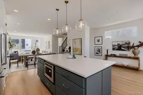10922 E Hinsdale Cir, Centennial, CO 80112
