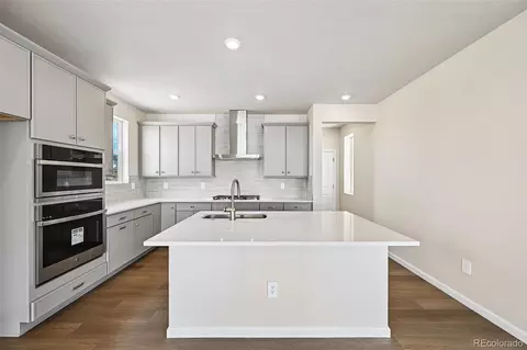 Kitchen - 24467 E River Front Dr, Aurora, CO 80019 photo 1 of 1
