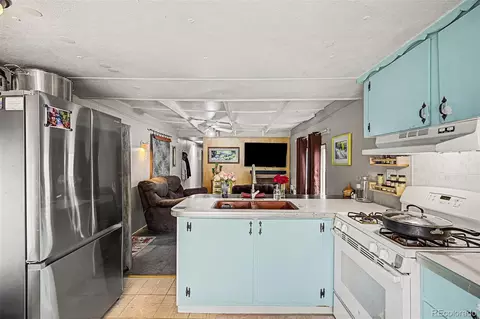 215 Cheyenne St, Golden, CO 80403