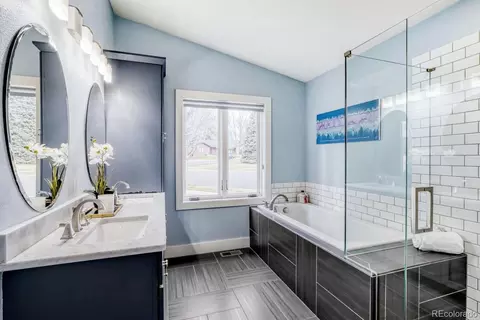 Bath - 2600 Eldorado Pl, Denver, CO 80210 photo 2 of 8