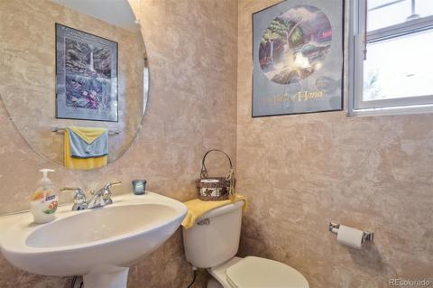 20528 E Hamilton Cir, Aurora, CO 80013 photo 9