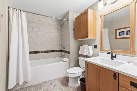 Bath - 910 Copper Rd #621, Frisco, CO 80443 photo 1 of 2