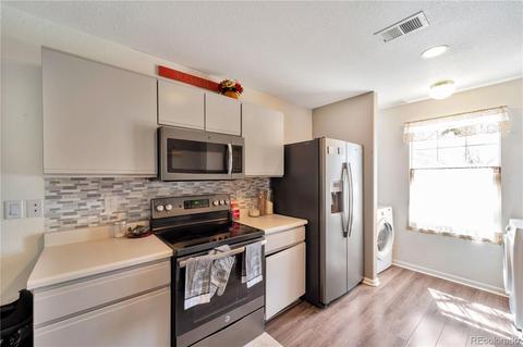 5505 E 100th Dr, Thornton, CO 80229 photo 5