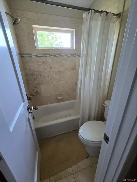 Bath - 4570 Sprucedale Pl, Boulder, CO 80301 photo 5 of 7