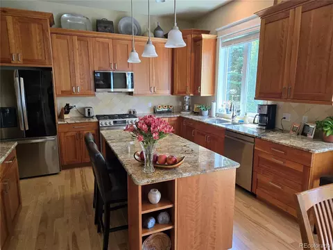 Kitchen - 4570 Sprucedale Pl, Boulder, CO 80301 photo 2 of 3