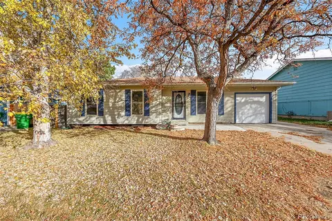 3352 S Holland Way, Lakewood, CO 80227