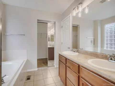 Bath - 24625 E Chenango Dr, Aurora, CO 80016 photo 3 of 5
