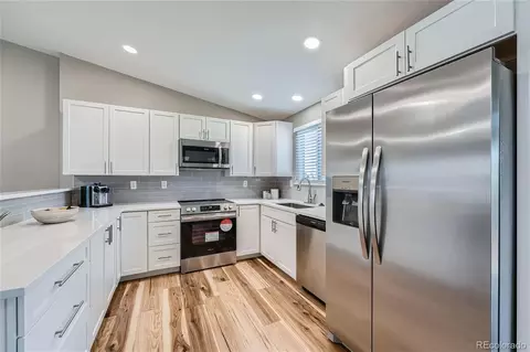 Kitchen - 19083 E Oberlin Dr, Aurora, CO 80013 photo 1 of 3