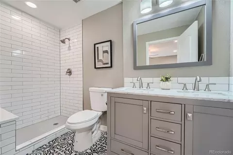 Bath - 19083 E Oberlin Dr, Aurora, CO 80013 photo 2 of 4