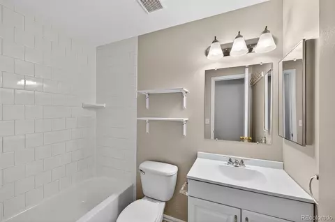 Bath - 16975 E Temple Pl, Aurora, CO 80015 photo 1 of 3