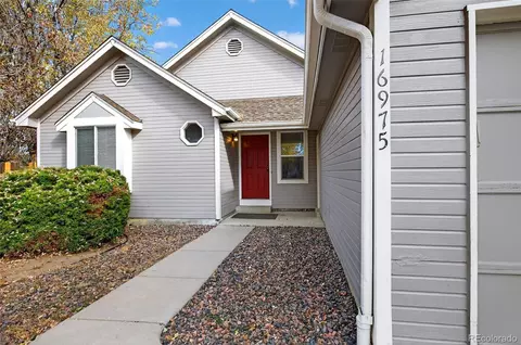 Exterior - 16975 E Temple Pl, Aurora, CO 80015 photo 4 of 6