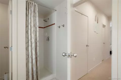Bath - 4520 Broadway St #207, Boulder, CO 80304 photo 3 of 3
