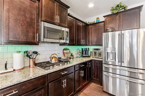 Kitchen - 22537 E Union Cir, Aurora, CO 80015 photo 3 of 4