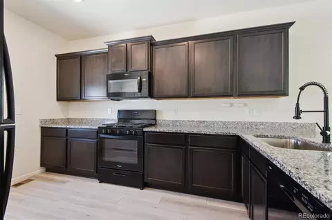 349 Walnut St, Bennett, CO 80102 photo 11