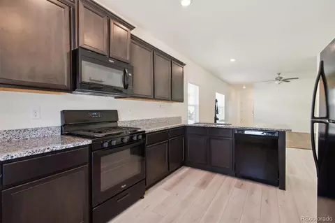 349 Walnut St, Bennett, CO 80102 photo 9