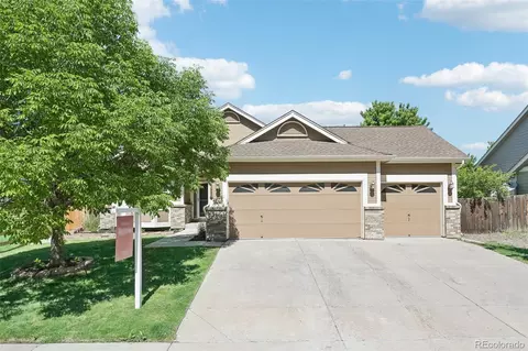 5879 S Versailles St, Aurora, CO 80015
