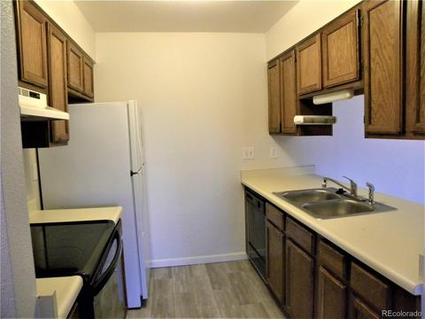 539 Wright St #308, Lakewood, CO 80228 photo 2