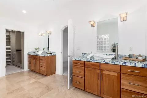 Bath - 1106 Steele St, Denver, CO 80206 photo 2 of 7