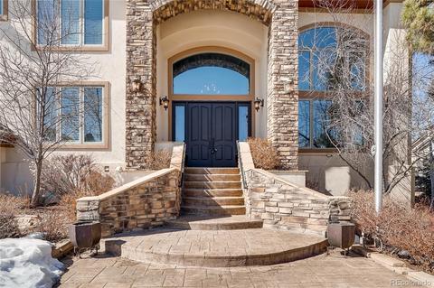 8618 Colonial Dr, Lone Tree, CO 80124 photo 2