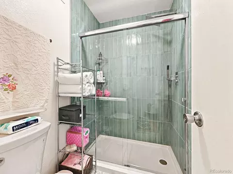 Bath - 14499 1st Dr, Aurora, CO 80011 photo 2 of 4
