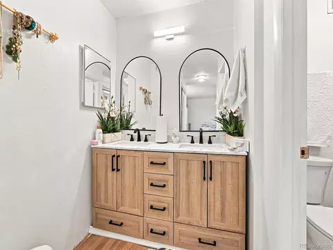 Bath - 14499 1st Dr, Aurora, CO 80011 photo 1 of 4