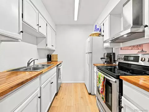 Kitchen - 14499 1st Dr, Aurora, CO 80011 photo 1 of 4