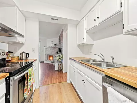 Kitchen - 14499 1st Dr, Aurora, CO 80011 photo 2 of 4