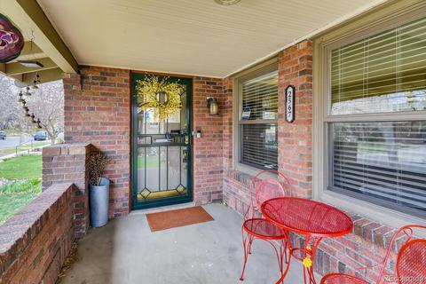 2567 Eudora St, Denver, CO 80207 photo 4