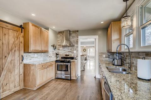 2567 Eudora St, Denver, CO 80207 photo 8