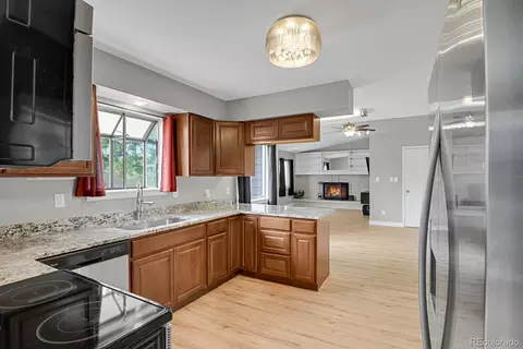 Kitchen - 17934 E Progress Pl, Centennial, CO 80015 photo 3 of 3