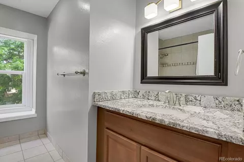 Bath - 17934 E Progress Pl, Centennial, CO 80015 photo 3 of 4