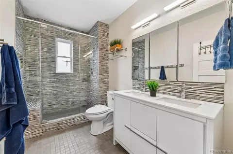 Bath - 1331 E 17th Ave, Denver, CO 80218 photo 2 of 2