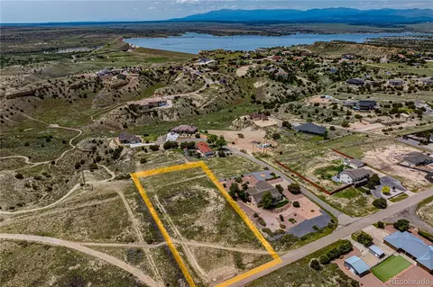 532 E Mountainside Dr, Pueblo, CO 81007