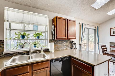 14764 E Scott Pl, Denver, CO 80239 photo 7