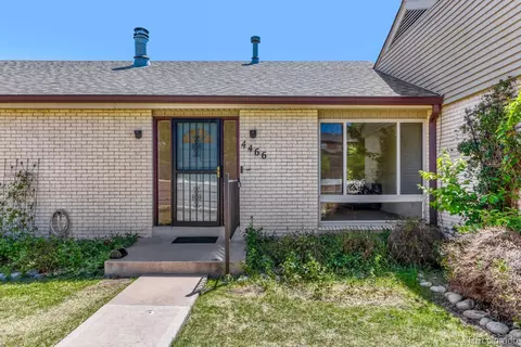 4466 W Pondview Dr, Littleton, CO 80123