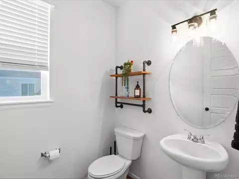 Bath - 24601 E 37th Ave, Aurora, CO 80019 photo 1 of 6