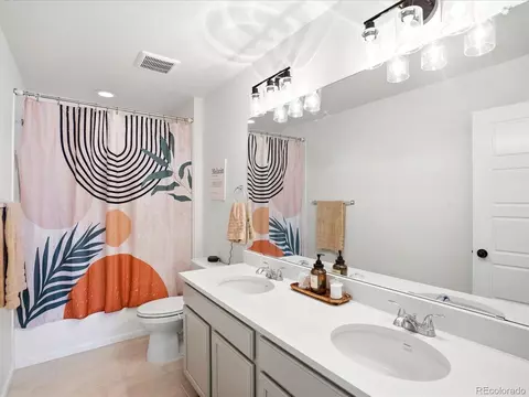 Bath - 24601 E 37th Ave, Aurora, CO 80019 photo 2 of 6